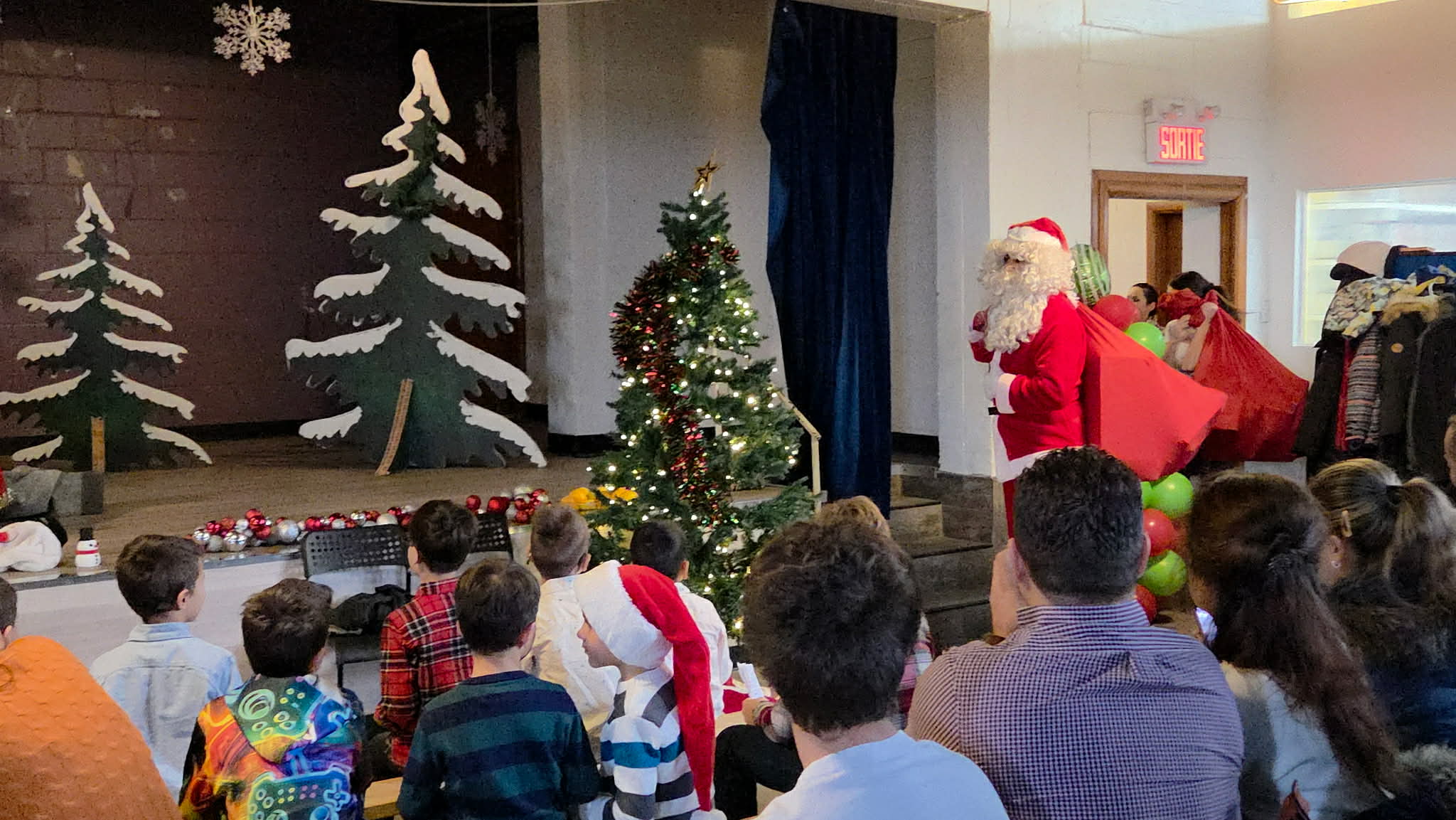 Подаръци ще има за всички от сърце